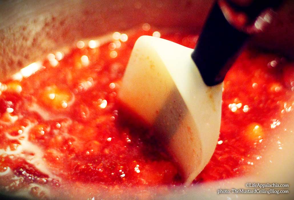 boiling-down-strawberry-jam