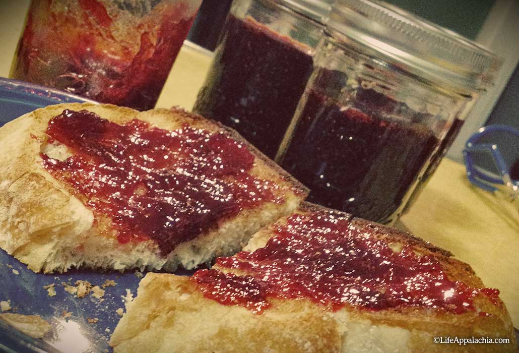 fresh-homemade-strawberry-jam